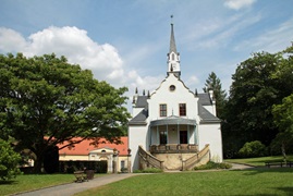 Pension-am-Klosterteichplatz_Schloss_Burgk